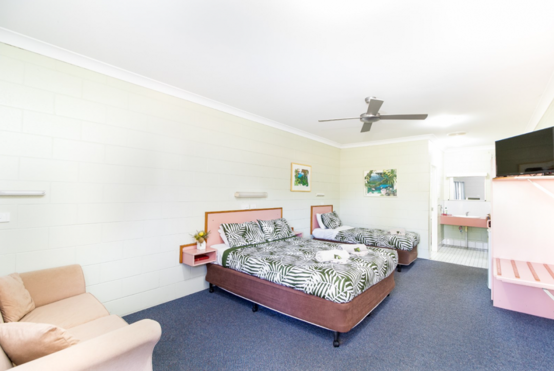 Yungaburra Park Motel - Yungaburra Village